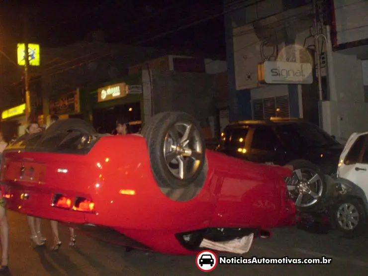 chevrolet-camaro-acidente-cuiaba-1.JPG