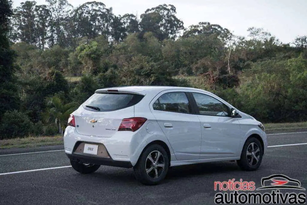 Novo Chevrolet Onix 2017 E Novo Prisma 2017 Dupla Da Gm Se ...
