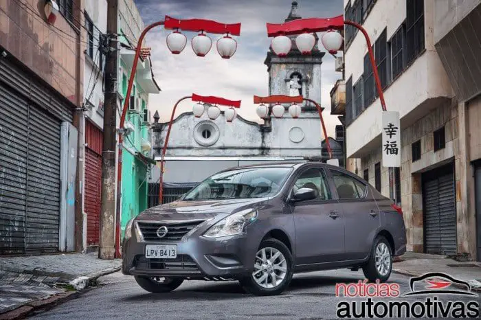 nissan-versa-10-s-NA (1)