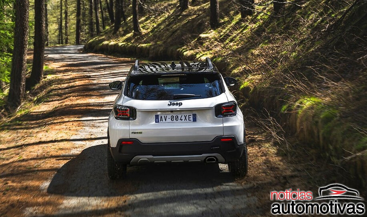 jeep avenger 4xe 4 jeep avenger 4xe 4