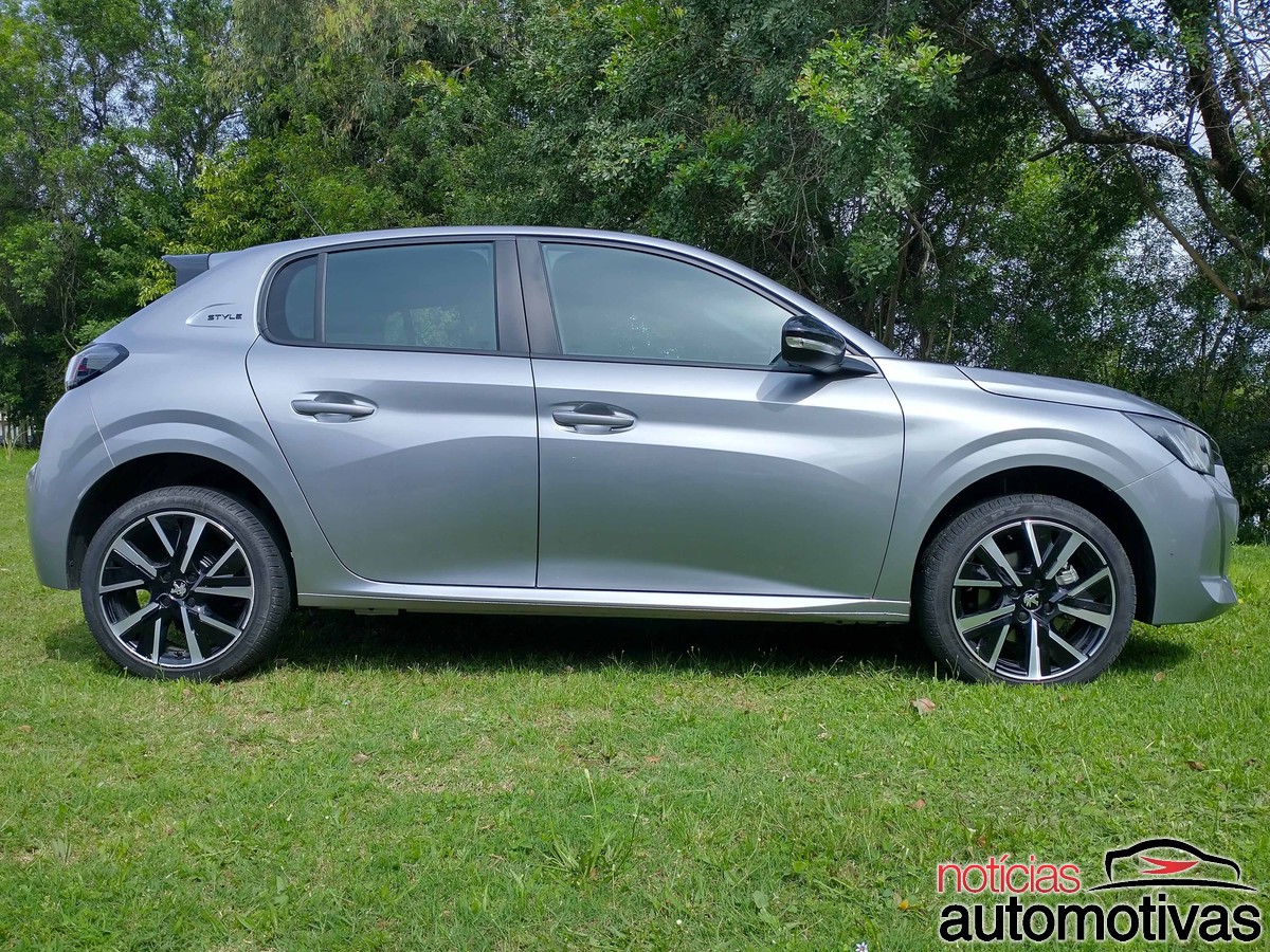 peugeot 208 style 1.0 turbo (4) peugeot 208 style 1.0 turbo (4)