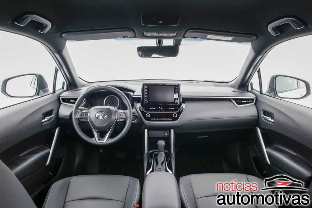 toyota corolla cross na 35