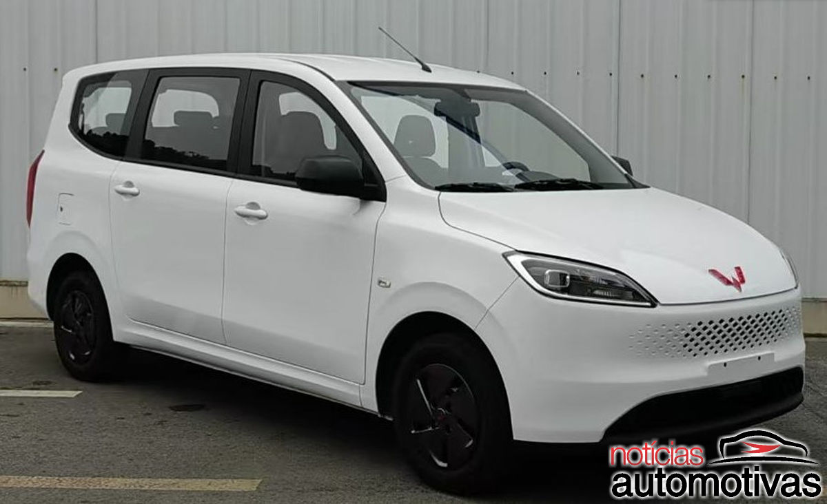 wuling minivan 3 wuling minivan 3