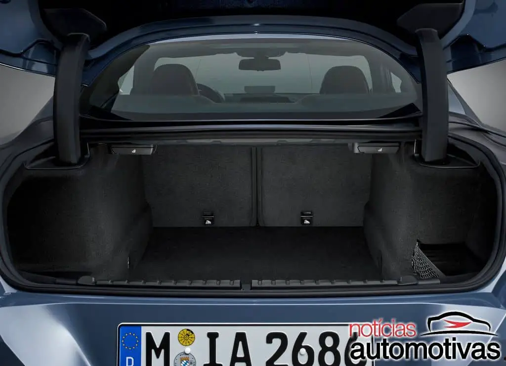 BMW-Série-8-Coupé-2019-44 BMW Série 8 Coupé 2019 ostenta refinamento e desempenho entre cupês
