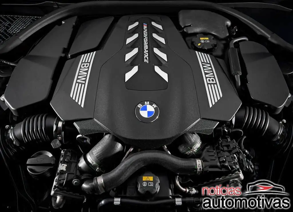 BMW-Série-8-Coupé-2019-48 BMW Série 8 Coupé 2019 ostenta refinamento e desempenho entre cupês