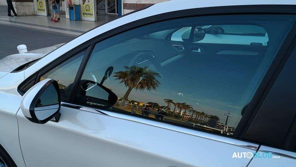 Citroën-C4-Lounge-2018-flagra-Argentina-1 Citroën-C4-Lounge-2018-flagra-Argentina-1 Citroën C4 Lounge 2018 mostra novo visual em flagra na Argentina
