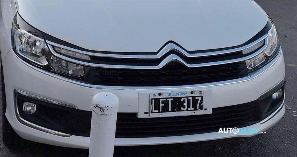 Citroën-C4-Lounge-2018-flagra-Argentina-1 Citroën-C4-Lounge-2018-flagra-Argentina-1 Citroën C4 Lounge 2018 mostra novo visual em flagra na Argentina
