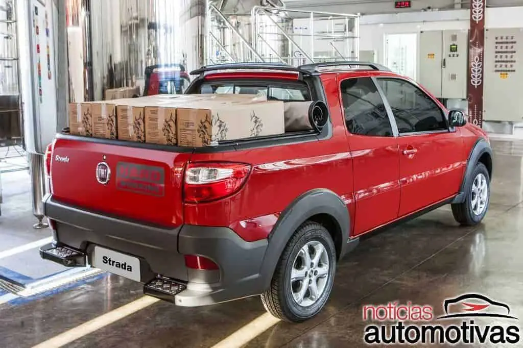 Fiat-Strada-Hard-Working-1.4-CD-2018-2 Fiat-Strada-Hard-Working-1.4-CD-2018-2 Fiat Strada 2018 ganha novos equipamentos; preços variam de R$ 47.250 a R$ 75.490