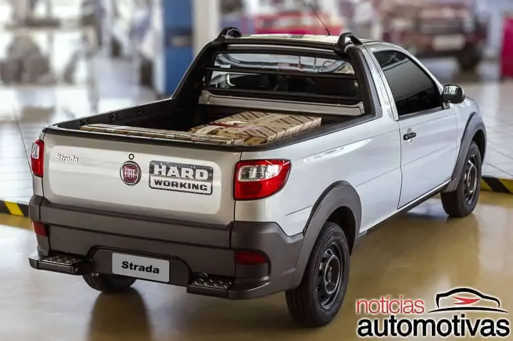 Fiat-Strada-Working-1.4-CS-2018-2 Fiat-Strada-Working-1.4-CS-2018-2 Fiat Strada 2018 ganha novos equipamentos; preços variam de R$ 47.250 a R$ 75.490
