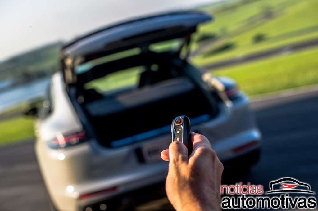 Porsche-Panamera-4-E-Hybrid-2018-3 Porsche-Panamera-4-E-Hybrid-2018-3 Porsche Panamera 4 E-Hybrid chega ao Brasil por R$ 529 mil