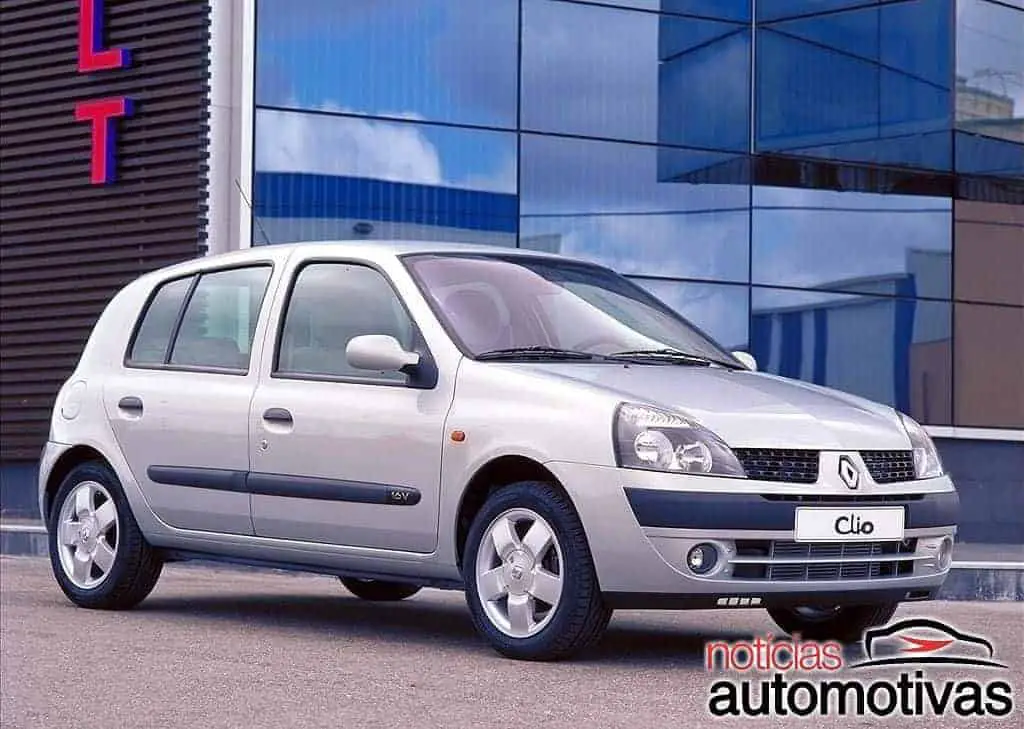 Top 10: melhores primeiros carros Renault-Clio-Privilege-2005