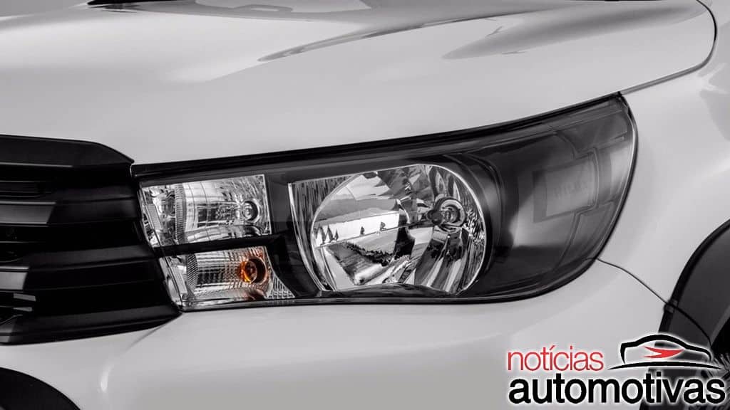 Toyota-Hilux-SR-Challenge-2018-18 Toyota-Hilux-SR-Challenge-2018-18 Toyota Hilux e SW4 2018 trazem novidades e partem de R$ 108.990