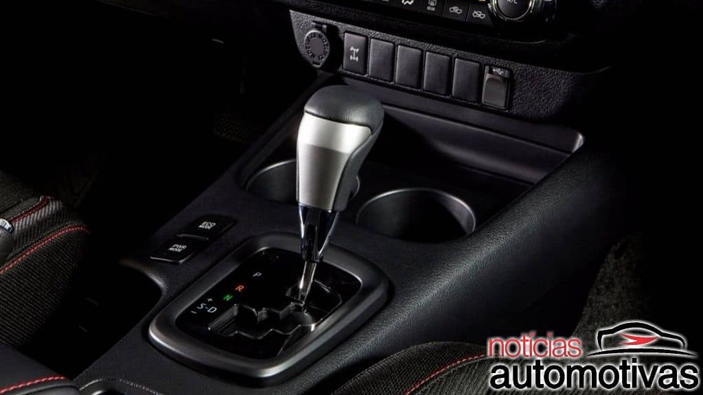 Toyota-Hilux-SR-Challenge-2018-26 Toyota-Hilux-SR-Challenge-2018-26 Toyota Hilux e SW4 2018 trazem novidades e partem de R$ 108.990