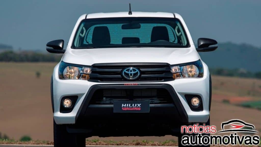 Toyota-Hilux-SR-Challenge-2018-5 Toyota-Hilux-SR-Challenge-2018-5 Toyota Hilux e SW4 2018 trazem novidades e partem de R$ 108.990
