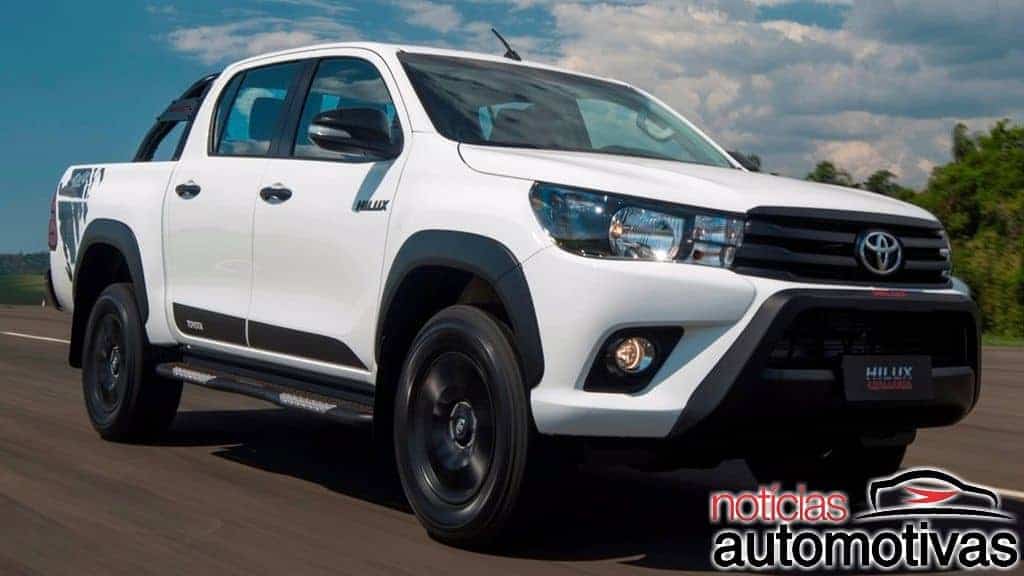 Toyota-Hilux-SR-Challenge-2018-7 Toyota-Hilux-SR-Challenge-2018-7 Toyota Hilux e SW4 2018 trazem novidades e partem de R$ 108.990