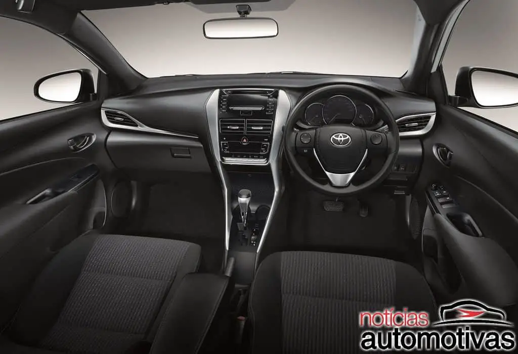 Toyota-Yaris-2018-brasil-1-1024x714 Toyota-Yaris-2018-brasil-1-1024x714 Toyota abre terceiro turno com 1,5 mil empregos para fazer o Yaris 2019