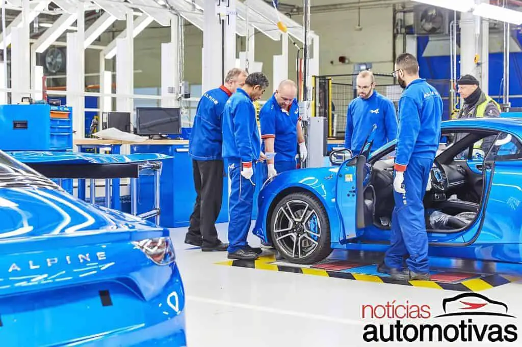 alpine-a110-produção-NA-4 alpine-a110-produção-NA-4 Alpine A110 começa produção em Dieppe e traz de volta clássico que virou brasileiro