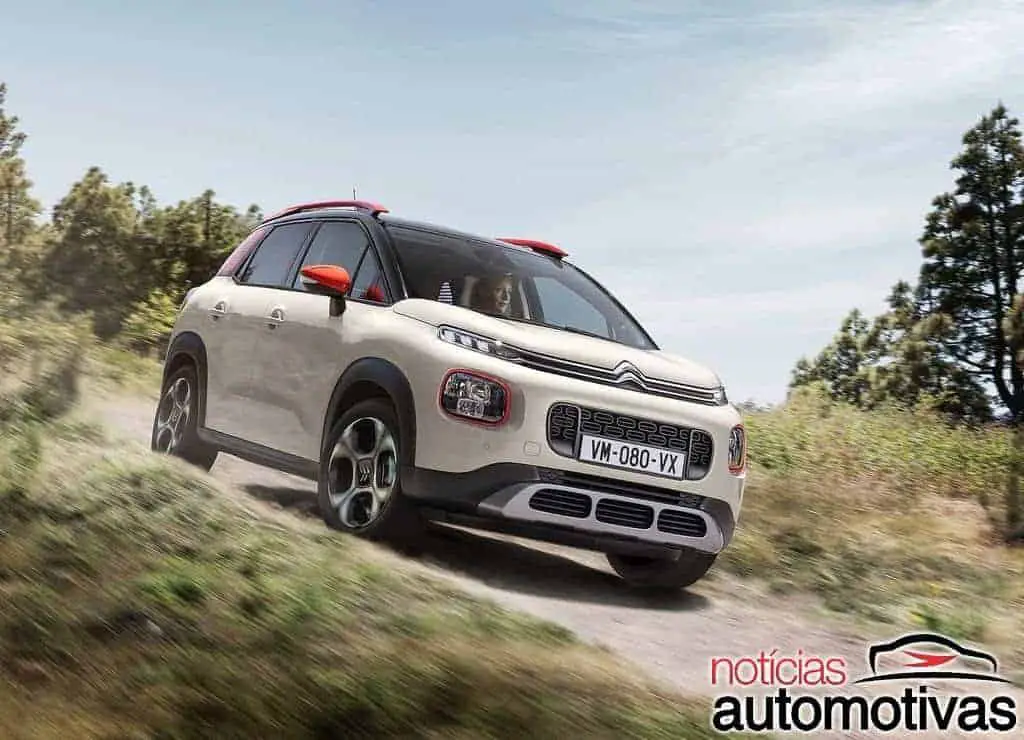 citroen-c3-aircross-2018-12 citroen-c3-aircross-2018-12 Citroën C3 Aircross 2018 tem patente registrada e deve chegar ao Brasil