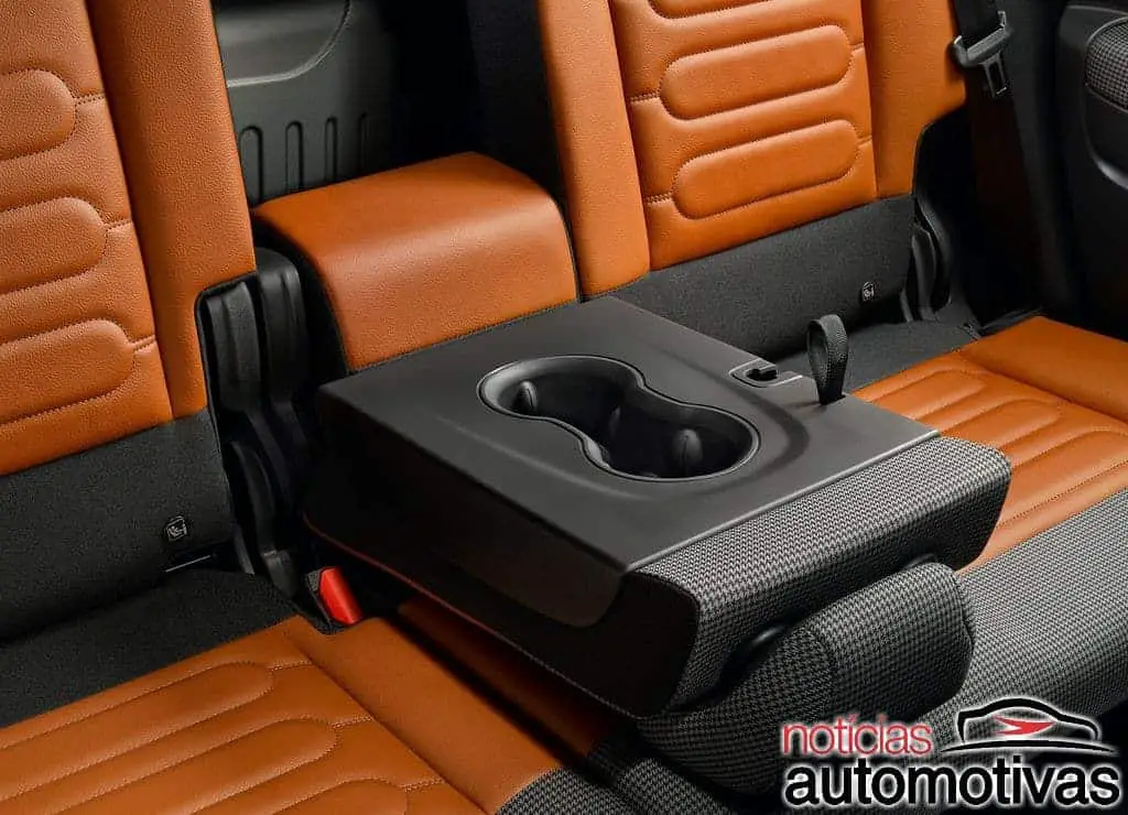 citroen-c3-aircross-2018-12 citroen-c3-aircross-2018-12 Citroën C3 Aircross 2018 tem patente registrada e deve chegar ao Brasil