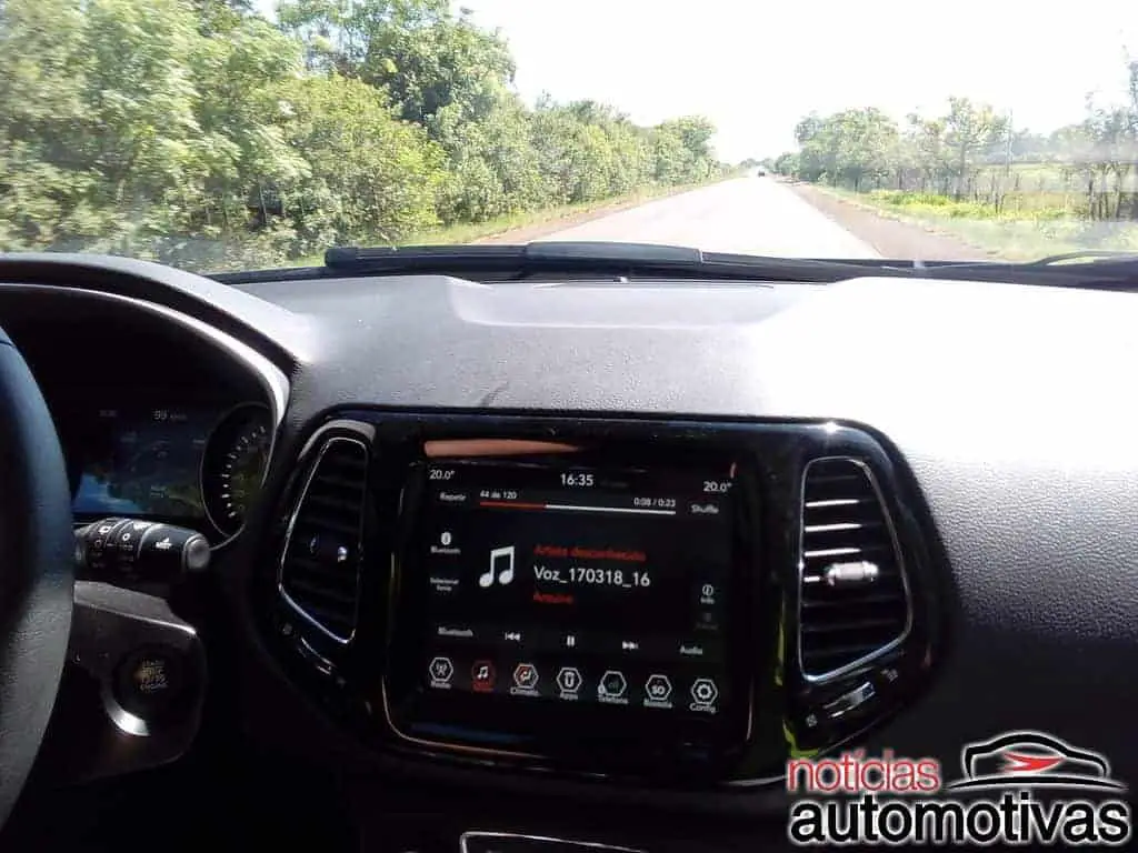 jeep-compass-argentina-29 jeep-compass-argentina-29 Jeep Compass Limited Diesel foi à Buenos Aires - Confira o desempenho do SUV