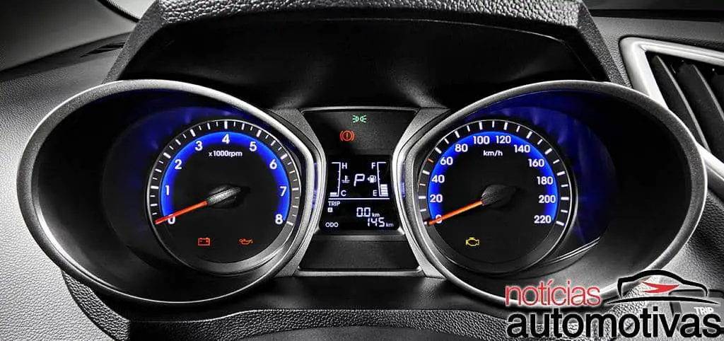 novo-hyundai-hb20-interior-NA-20 Andar em baixa rotação prejudica o motor?