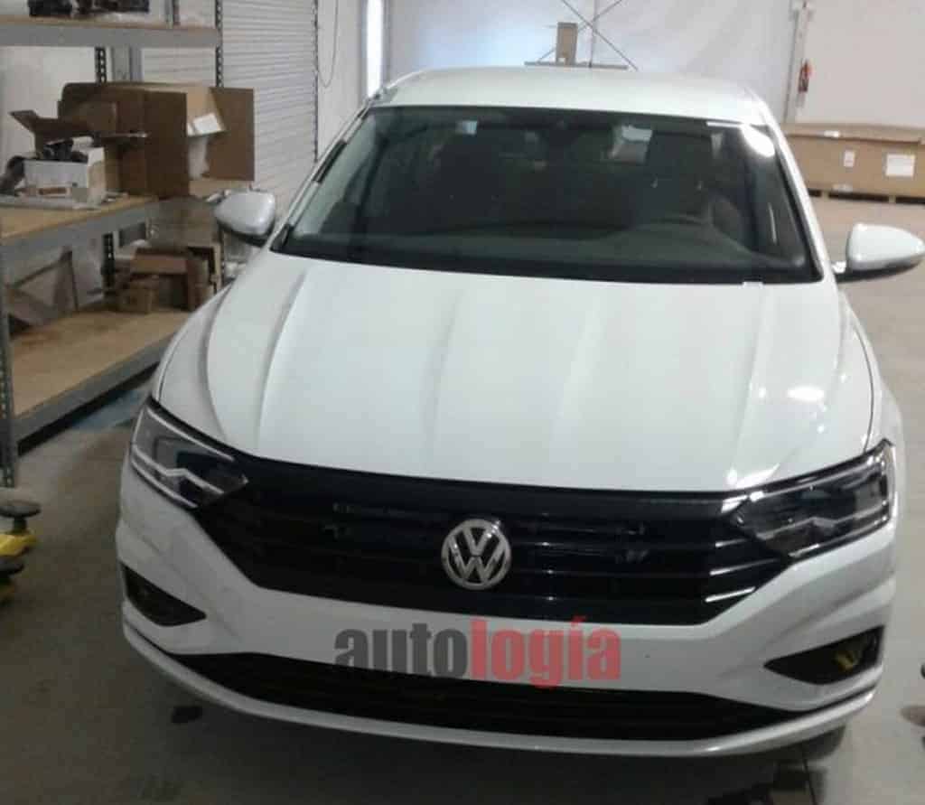 Enquanto isso, no Mexico... - Página 30 Novo-volkswagen-jetta-2018-flagra-3