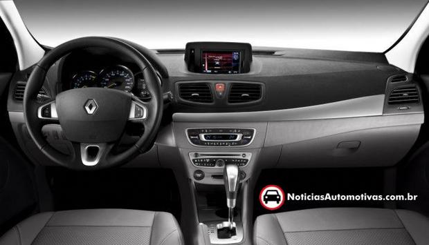 renault-fluence-2011-lancamento-8 renault-fluence-2011-lancamento-8 COMPARATIVO: Ford Focus Sedan Ghia 2.0 Automático ou Renault Fluence Previlége 2.0 CVT?