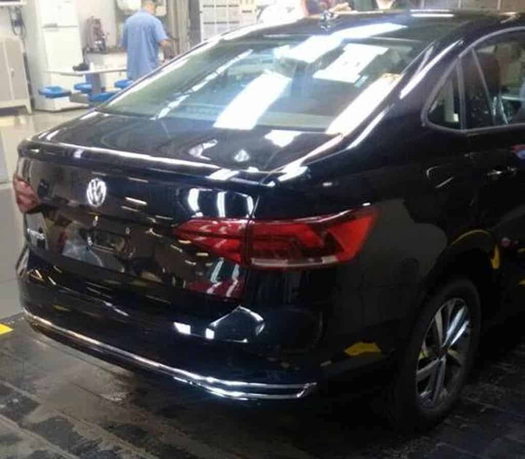 Volkswagen Virtus 2018, sedã do Polo, é flagrado ...