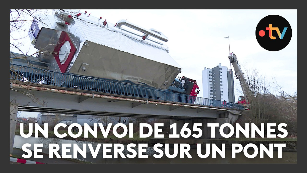 Convoi exceptionnel de 165 tonnes : le camion se renverse sur un pont et menace de tomber